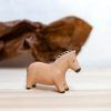 Caballo marrón en cerámica