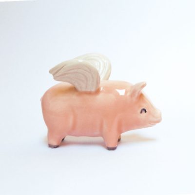 Cerdito alado