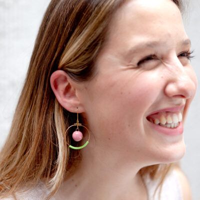 Pendientes bolita rosa