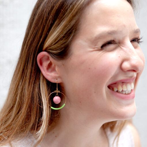 Pendientes bolita rosa